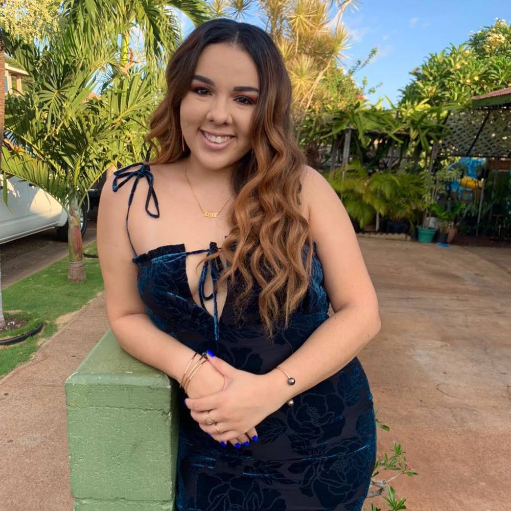 Meet your Posher, Lizzett